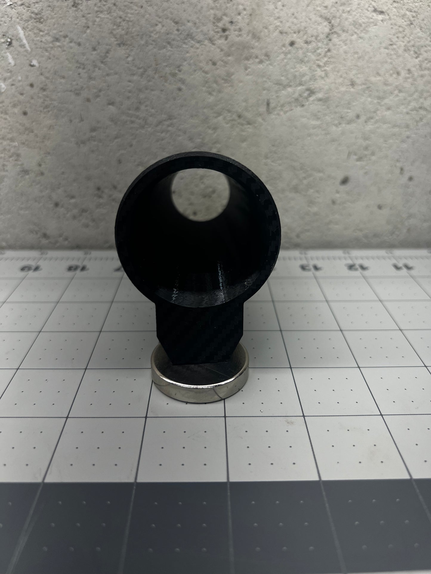 Long neck/transmission magnetic holder