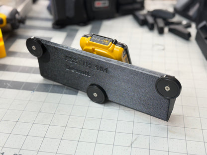 Dewalt 20v Triple Battery Holder, 3D-printed by Farm Sip Supreme, detail